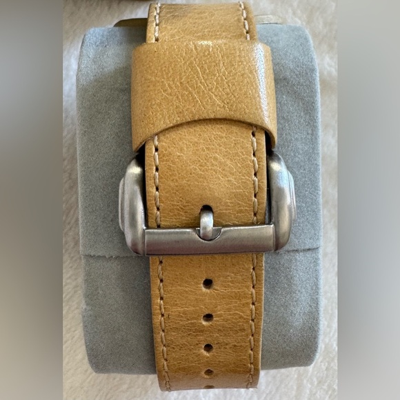 Vintage Kenneth Cole Y2K 90’s Tan Leather Strap Watch - Picture 4 of 5
